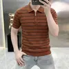 2026 polo de malha listrada de meio zíper masculino de luxo leve de alta qualidade camiseta de verão de manga curta texturizada para negócios
