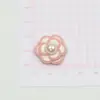 Acessórios de broche de camélia fivela anti-luz decoração atacado corsage de pérola coreana materiais DIY feitos à mão