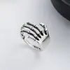 Anel de palma doce legal hip hop estilo Street ins retrô desgastado personalidade moda caveira anel de cinco garras feminino atacado