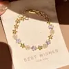 Pulsera con Cierre de Flor de Zirconia y Perla Estilo Francés, Dulce y Elegante, Pulsera Versátil de Moda para el Día a Día, Joyería de Nicho de Lujo Ligero