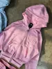 Conjunto de Sudadera Vintage Estampado de Letras Y2K Chaqueta Corta con Capucha y Cremallera Fresca Dulce Pantalones de Chándal de Pierna Ancha Conjunto de Dos Piezas para Mujer