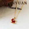 Nova Versátil Colar com Pingente de Pônei Vermelho com Microincrustação de Zircônia, Estilo Nicho de Luxo Leve de Alta Qualidade, Joia Versátil para Mulheres