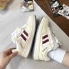 Otoño Nuevo 2024 Transpirable Todo-fósforo Ligero Transpirable Zapatos Blancos Mujeres Cómodas Moda Estilo Hong Kong Zapatillas Casuales