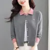 Nuevo cárdigan de punto con bloques de color y solapa estilo coreano Otoño/Invierno 2026, suéter top de lana suave elegante para mujer con botones delicados