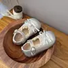 Sapatos de couro para meninas 2026 primavera e outono novos estilo coreano versátil laço sapatos de princesa sola macia mocassins casuais