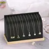 Nuevo Soporte de Exhibición de Collares Curvos Transfronterizos Base de Madera Maciza Colgante de Joyería Estante de Joyería Accesorios para Puesto de Venta