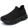 Tênis Slip-On Transfronteiriço com Biqueira Larga em Fly-Knit para Pés Largos, Arco Alto, Sapatos Casuais Masculinos Respiráveis, Fácil de Calçar, Preto e Branco