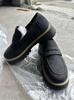 Mocassins de Salto Grosso Primavera e Outono 2025 Tamanho Grande Casual Estilo Britânico Sapatos Femininos Sola Grossa Comércio Exterior Retrô Sapatos Femininos