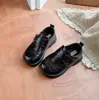 Novidades da Primavera de 2026 Sapatos de Couro Infantis Sapatos Pequenos de Couro Estilo Britânico para Meninas Sapatos Individuais para Meninos Bebê Solado Macio Antiderrapante