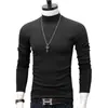 Camiseta básica de cuello alto para hombre de otoño e invierno, corte ajustado, base ajustada, camiseta de manga larga juvenil para hombre, color liso, ropa interior de otoño, moderna