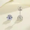 Aretes de moissanita de cuatro garras plata esterlina S925 aretes de moda coreanos de alta gama hipoalergénicos joyería de plata venta al por mayor de joyería