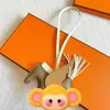 Colgante para Bolso de Pequeño Pegaso de Cuero Genuino Estilo Nuevo Hecho a Mano Llavero de Caballo de Piel de Cabra Colgante con Borla