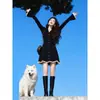 Vestido de Tricô Slimming com Ajuste na Cintura, Estilo Novo de Primavera Coreana para Mulheres, Super Estiloso e Elegante, Perfeito como Suéter Curto de Camada Base