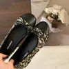 Sapatilhas planas estilo balé com retalhos, bico redondo e laço para mulheres, novo modelo de outono 2026, versáteis de corte baixo, antiderrapantes, sapatos de vovó
