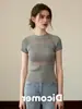 Camiseta Cinza de Tricô Vazado de Manga Curta para Mulheres, Estilo Nicho Slim Fit de Verão, Top com Design que Valoriza