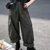 Conjunto de niña 2026 otoño nuevo moderno chaleco de cuero y pantalones de trabajo con una capa base, conjunto de tres piezas para niños mayores