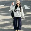Conjunto de moletom com gola polo estilo universitário coreano para meninas, novo conjunto casual da moda de outono de 2026 para crianças mais velhas