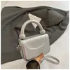 Bolsa Transversal Casual Tendência de Verão 2025 Nicho Moda Mão Ombro Pequena Quadrada Bolsa de Alto Valor