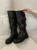 Botas altas estilo cinturón coreano Chuyuji para mujer, nuevo modelo otoño e invierno 2026, punta redonda, estilo equitación, tacón grueso, adelgazantes, por debajo de la rodilla