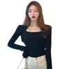 Blusa feminina de base preta, suéter de gola quadrada, manga longa, sexy, justa ao corpo, tricô estilo francês para expor a clavícula, macia e aconchegante para o outono
