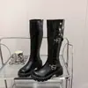 Botas compridas de cano largo, botas de motociclista, botas femininas de montaria de cano longo com sola grossa, modernas e afinam a silhueta, salto grosso, novo estilo outono 2026 na altura do joelho