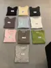 Camiseta básica feminina estilo coreano com mangas compridas, gola redonda, em malha com detalhes em renda, top de puxar slim fit, nova coleção outono