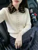 Nuevo abrigo-suéter de mujer con estampado de leopardo y cuello de solapa, colección otoño/invierno 2026, versátil y sin esfuerzo chic, cárdigan de punto adelgazante