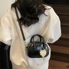 2025 Nuevo Estilo Estilo Occidental Bolso Pequeño Estilo Senmeng para Mujer Bolso Cruzado Moderno Combinable Verano Bolso Bowling Portátil