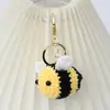 Pingente de Abelha Crochê Feito à Mão Acabado Lã Tricô Ornaments de Chaveiro de Casal Abelha Ornaments Tecidos Presente