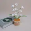 Planta en Maceta de Flor de Muguete Artificial Terminada Tejida a Mano Hilo Adorno para Escritorio del Hogar Habitación de Niña Regalo para Maestra