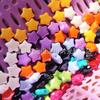 Novas Miçangas Acrílicas com Furo Reto de Estrela Mini Cinco Pontas Banhadas a UV Acessórios para Joias DIY Material para Corrente de Celular Colar