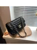 Nova Bolsa Quadrada Pequena de Corrente Transfronteiriça 2026, Bolsas Acolchoadas da Moda, Bolsa Transversal Ombro Feminina com Fechadura, Bolsa Pequena Estilo Chanel