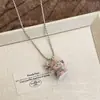 Colar com Pingente de Cavalo de Madeira Vintage com Contas para Mulheres, Design Único para Outono e Inverno, Acessório de Corrente Longa para Suéter