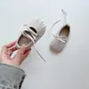 Sapatos Infantis de Primavera Novos Estilo Coreano para Bebês e Crianças Pequenas com Solas Macias, Antiderrapantes, de Cadarço, que Não Caem, Sapatos Baixos Retrô para Crianças