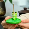 Soporte para Varillas de Incienso de Sándalo Rana Panda Famoso en Internet Sandalwood Incense Stick Holder Quemador Pequeño de Incienso Quemador de Aromaterapia Soporte para Incienso Regalo Creativo
