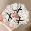 Diadema de lazo de encaje de moda, banda para el cabello extragrande estilo coreano, delicado patrón floral, perfecta para crear un peinado de moño
