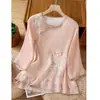 Camisa de Verão com Gola Assimétrica em Estilo Chinês Tradicional, Blusa de Linho Aprimorada com Design Inspirado no Zen, Bordado de Algodão Retrô, Camisa de Manga Três Quartos para Mulheres