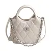 Bolso de hombro casual retro para mujer de gran capacidad, nuevo bolso tote acolchado para el trabajo y los desplazamientos, bolso cruzado