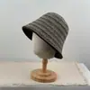Sombrero de pescador de punto multicolor nuevo de alta calidad para otoño e invierno, sombrero de cubo de lana versátil de estilo coreano, cálido y a prueba de frío