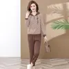 Conjunto Esportivo de Primavera para Mãe de Meia-Idade, Modelo Novo Estiloso 2026, Conjunto Casual de Duas Peças com Moletom para Mulheres de Meia-Idade e Idosas