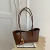 Bolso de Hombro para Mujer Estilo Coreano Chic Retro de Nicho, Nuevo Otoño, Ligero, de Lujo, Versátil, para el Trabajo y el Viaje