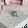 Colección de Brazaletes de Oreja Verde Fresco de Primavera: Aretes de Acero de Titanio Color Verde Menta Transparente con Aretes de Trébol de Cuatro Hojas Microincrustados