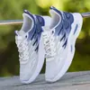 Zapatos de hombre de otoño 2024 nueva tendencia de moda tejido volador transpirables deportivos casuales estudiantes suela suave cómodos zapatos para correr
