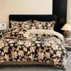 Juego de Cama de Felpa de Leche Engrosada de Invierno de Cuatro Piezas Sábana Completa de Terciopelo Estampado Estilo Pompón de Pelo de Conejo Juego de Tres Piezas Estilo Sábana Ajustable