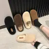 Pantuflas peludas estilo retro para mujer, nueva colección otoño/invierno 2026, forradas de felpa para mayor calidez, diseño sin cordones, fáciles de poner y con puntera cerrada