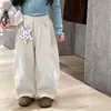 Estilo Coreano Otoñal Decoración de Estrellas Pantalones de Pana para Niños Pierna Curva Pantalones Largos Cómodos Versátiles Ropa Diaria para Bebé
