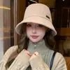 Chapéu bucket preto com padrão xadrez estilo francês para mulheres, casual, retrô, versátil e elegante, fazendo o rosto parecer menor