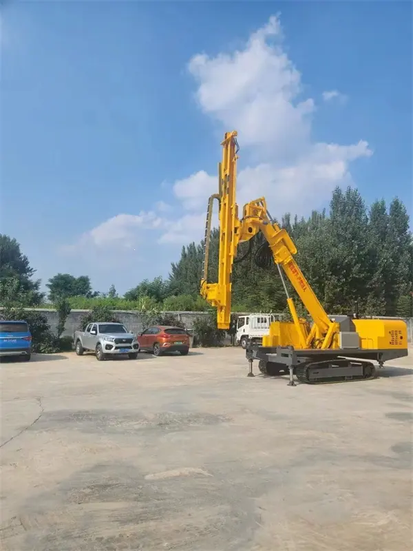 凿岩台车.jpg
