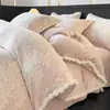 Juego de cuatro piezas de terciopelo tallado tridimensional de leche, funda nórdica y juego de sábanas de pelo de conejo engrosado para invierno, adecuado para dormitorios de estudiantes