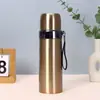 Copo Térmico Novo Estilo para Homens e Mulheres, Portátil Isolado 304 Aço Inoxidável para Exterior Grande Capacidade Copo Térmico de Alta Qualidade